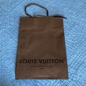 Louis Vuitton paper shopping bag